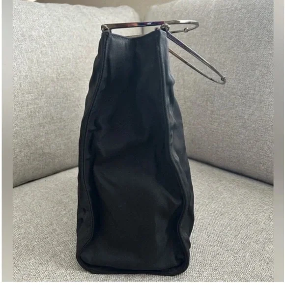 Gucci Nylon black bag with Gunmetal Silver handles 002-1025 200682 EUC - Picture 6 of 16